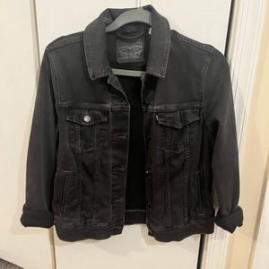 Levi black stretchy denim jacket